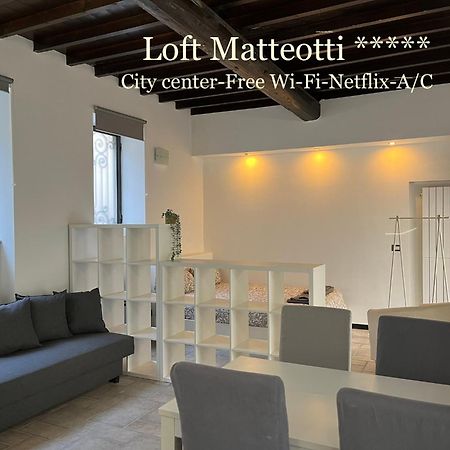 Loft Matteotti - Studio In Centro Busto Arsizio Esterno foto