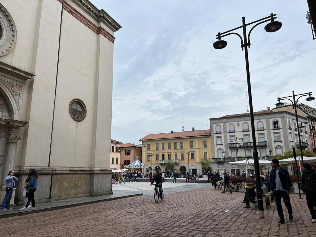 Loft Matteotti - Studio In Centro Busto Arsizio Esterno foto